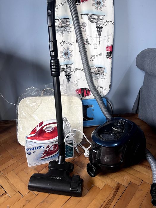 Aspirator Samsung, masa de calcat, fier calcat Philips, suport laptop