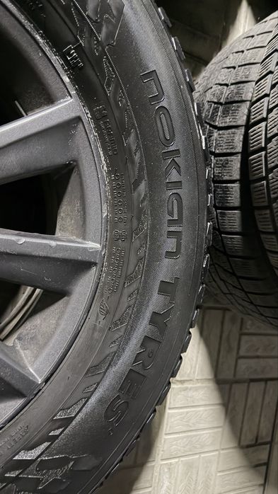 Диски с шинами в отличном состоянии