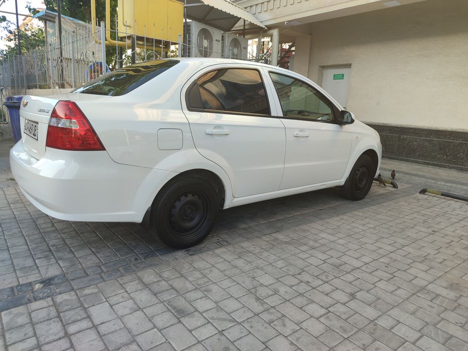 Шевролет Нехиа 3