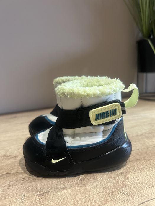 Детски боти NIKE