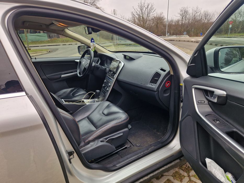 Vând Volvo XC60 2.4 D an 2009