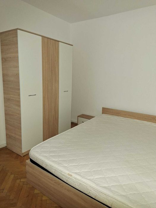 Inchiriez apartament