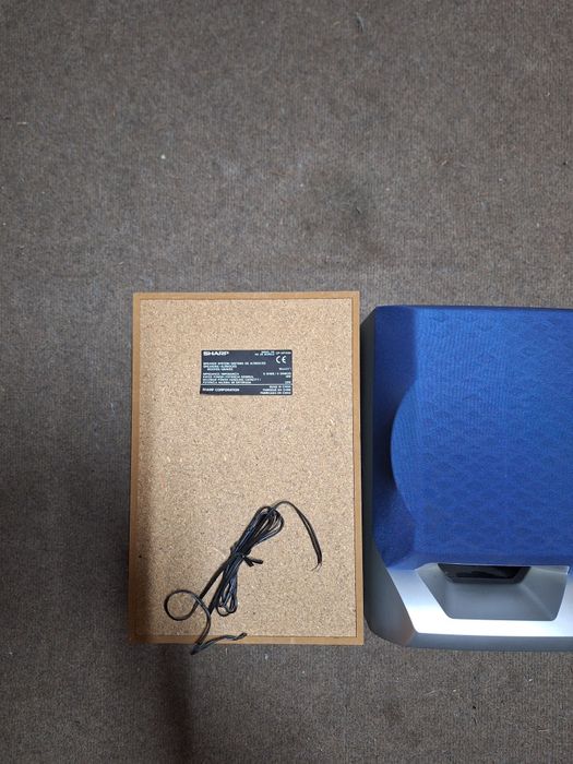 Vand boxe Sharp model CP-XP110H