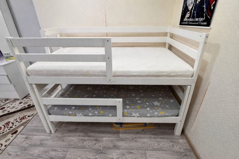 Продам  двухъярусную  кровать , состояние отличное,детский кровать