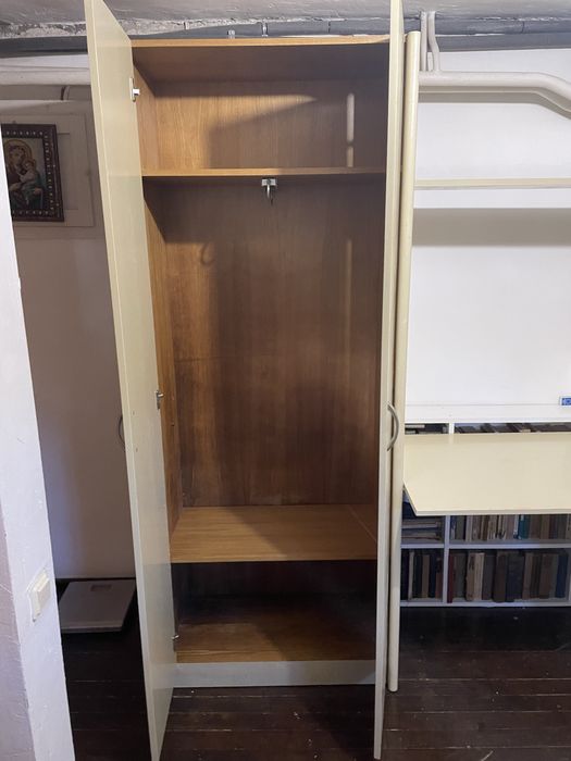 Гардероби 3 броя по 90лв.