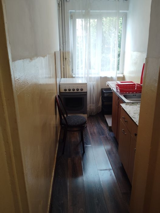 e închiriez apartament zona Nord utilat