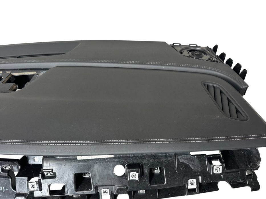 Audi Q8 /Q7 Facelift Кожено табло със еърбег 4M8857001A