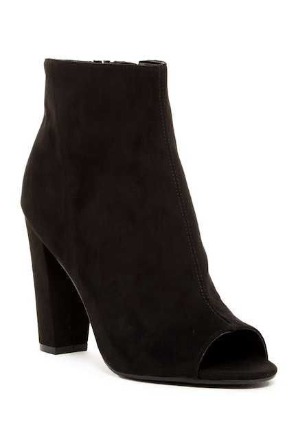 NOU! Cizme botine GUESS