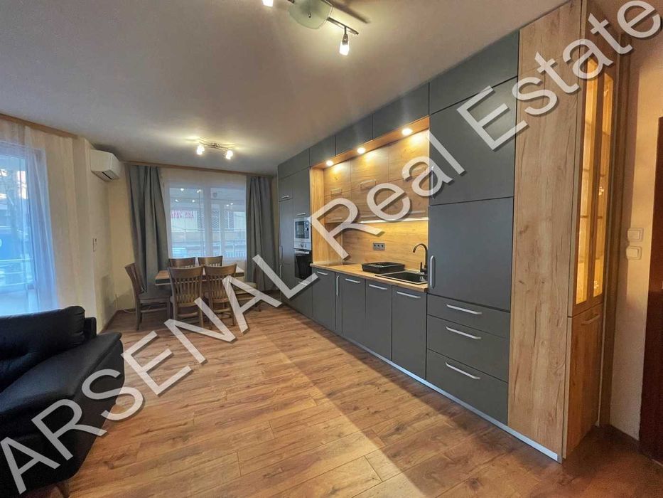 Двустаен апартамент под наем, Медицинска академия