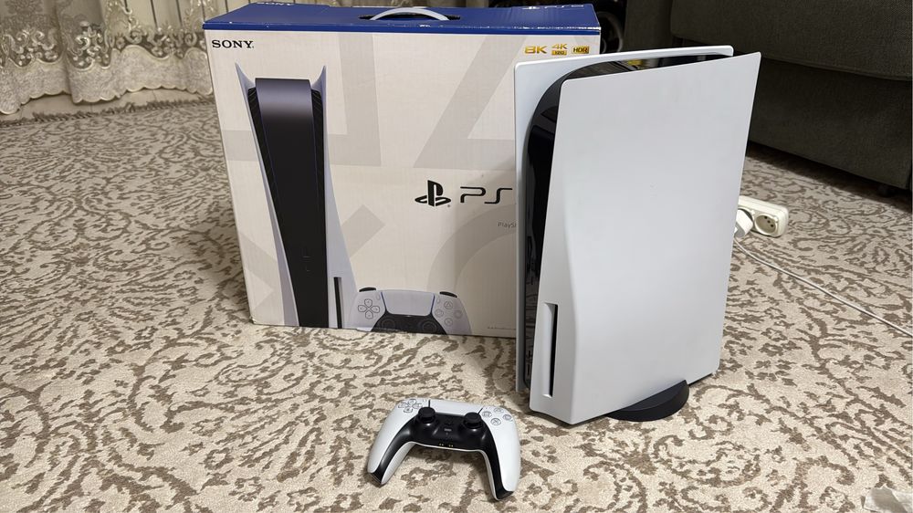 Playstation 5 с дисководом и подставкой