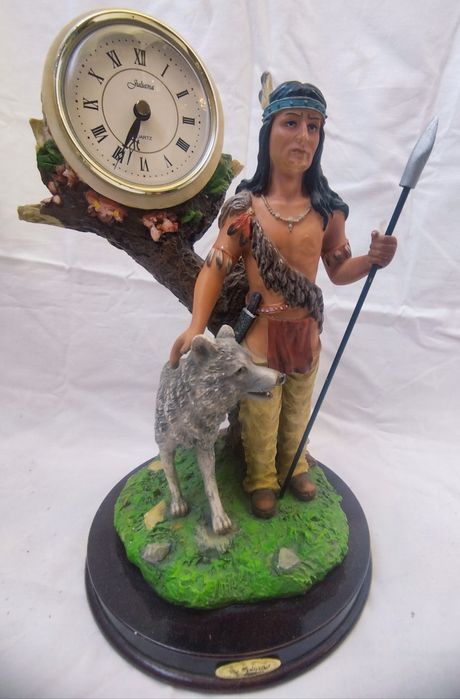 Figurină decorativă Indian cu ceas cu quartz, din rașină acrilică