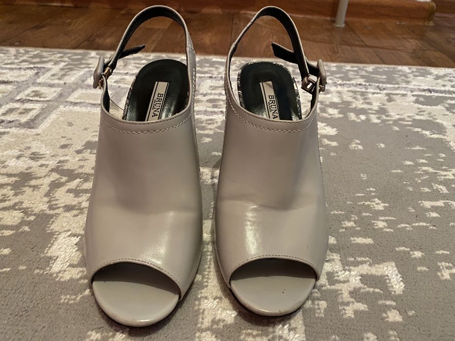 Женская обувь продаю