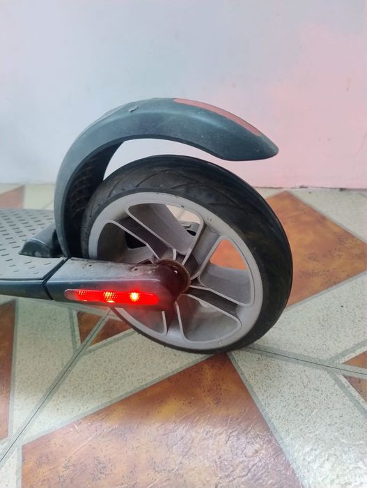 Trotineta electrica ninebot Segway ES2