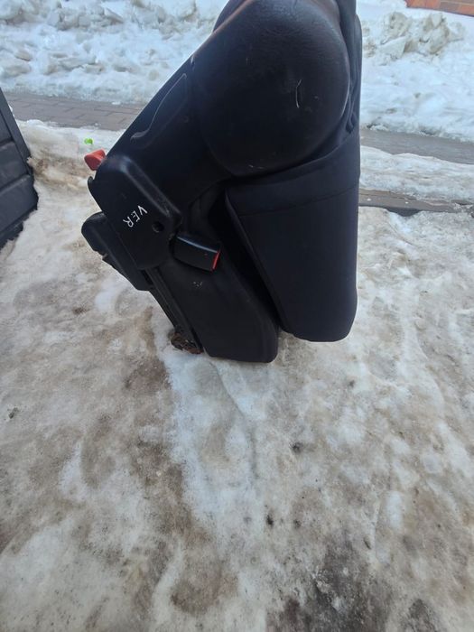 Сиденья Авенсис Версо