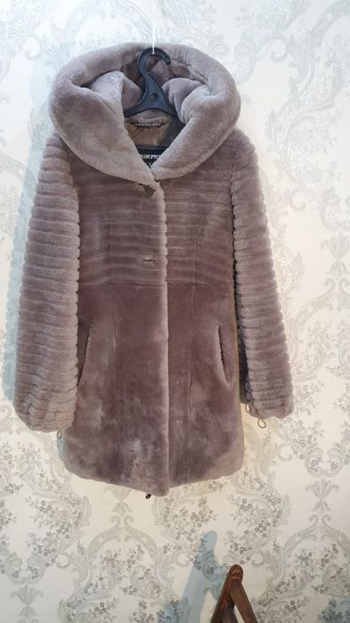 Продаётся шуба мутон на девушку