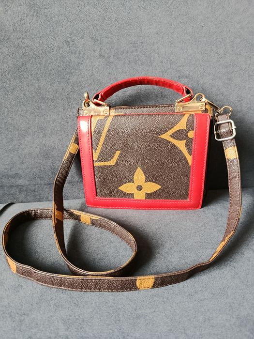 Продам сумочки ,от 4000