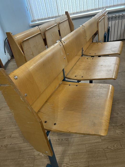 стулья для аудитории