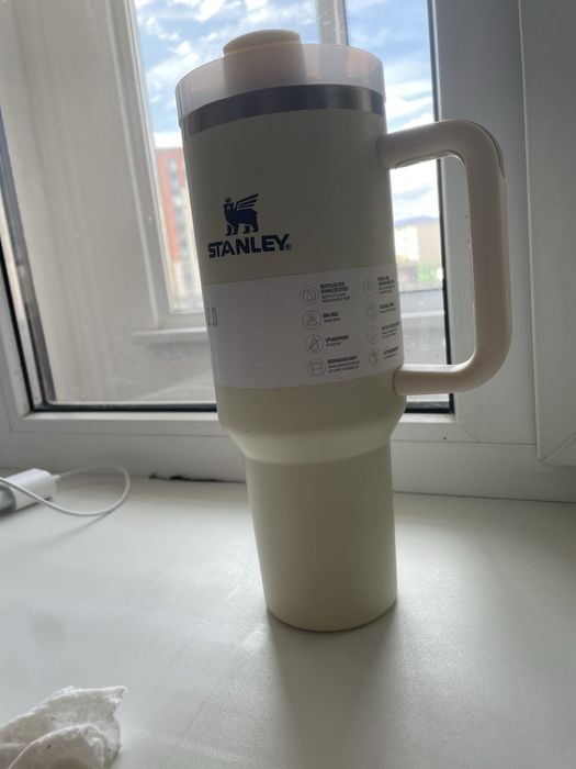Stanley стакан