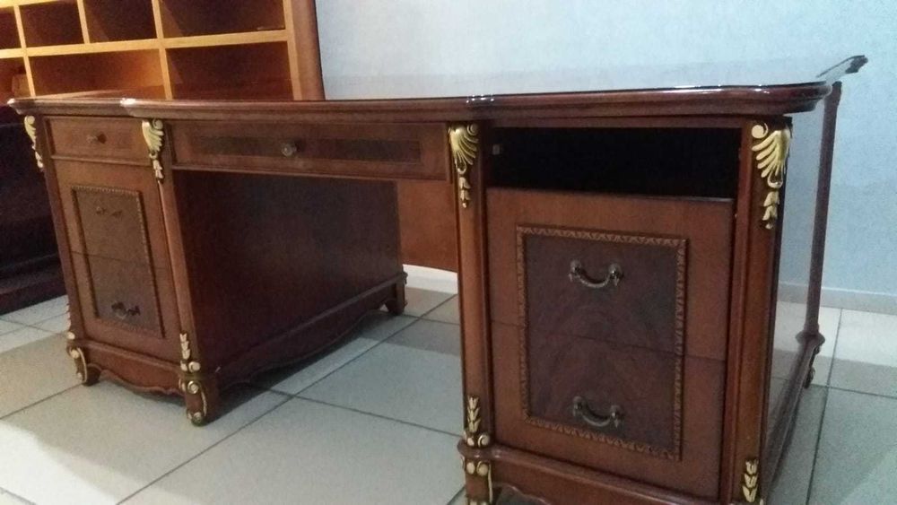 Продается офисная мебель для руководителя