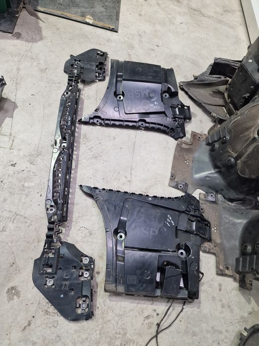 Carenaj carenaje scut scuturi suport bara spate bmw g30 g31 g20 g01