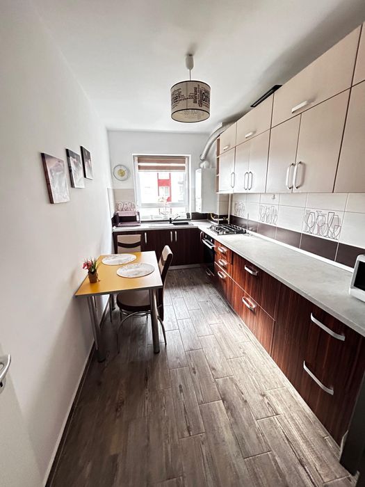 Închiriez apartament cu 2 camere in Avantgarden3
