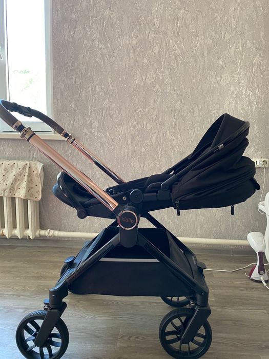 Коляска прогулочная кидило