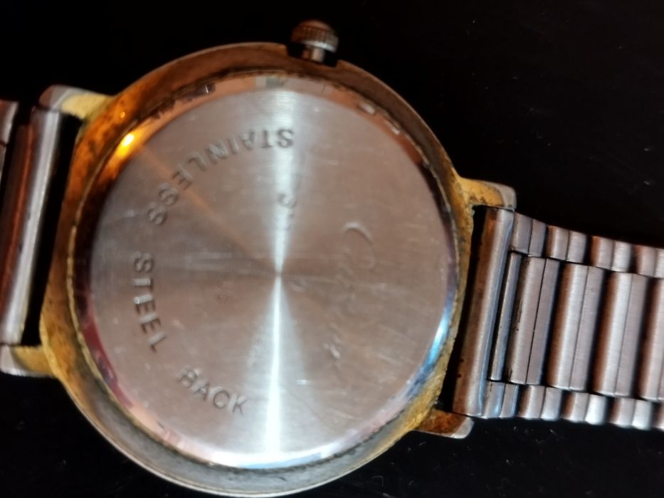 Винтидж Кварцов Часовник (Работещ) – Метална Разтегателна Верижка