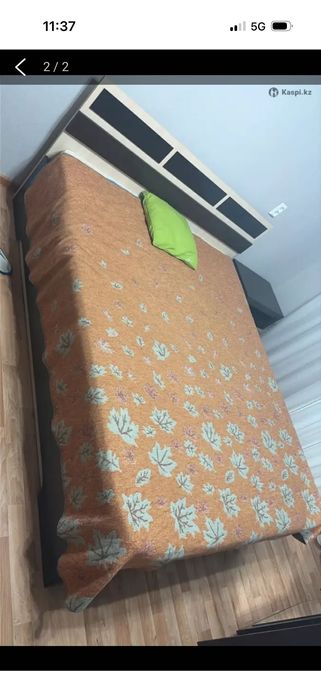 Продам спальный гарнитур