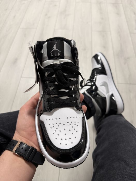 Adidasi Barbati Nike Jordan Mid Negru & Alb!