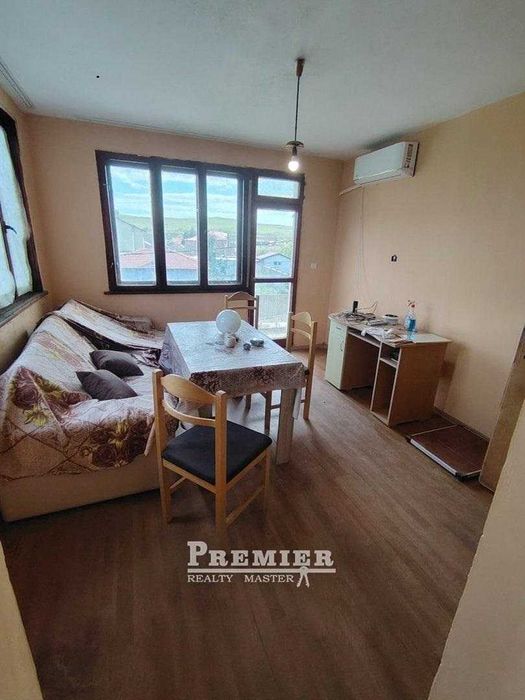 Етаж от къща в с.Тънково