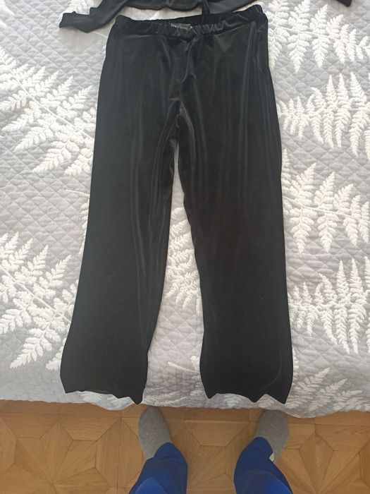 Брючный велюровый костюм