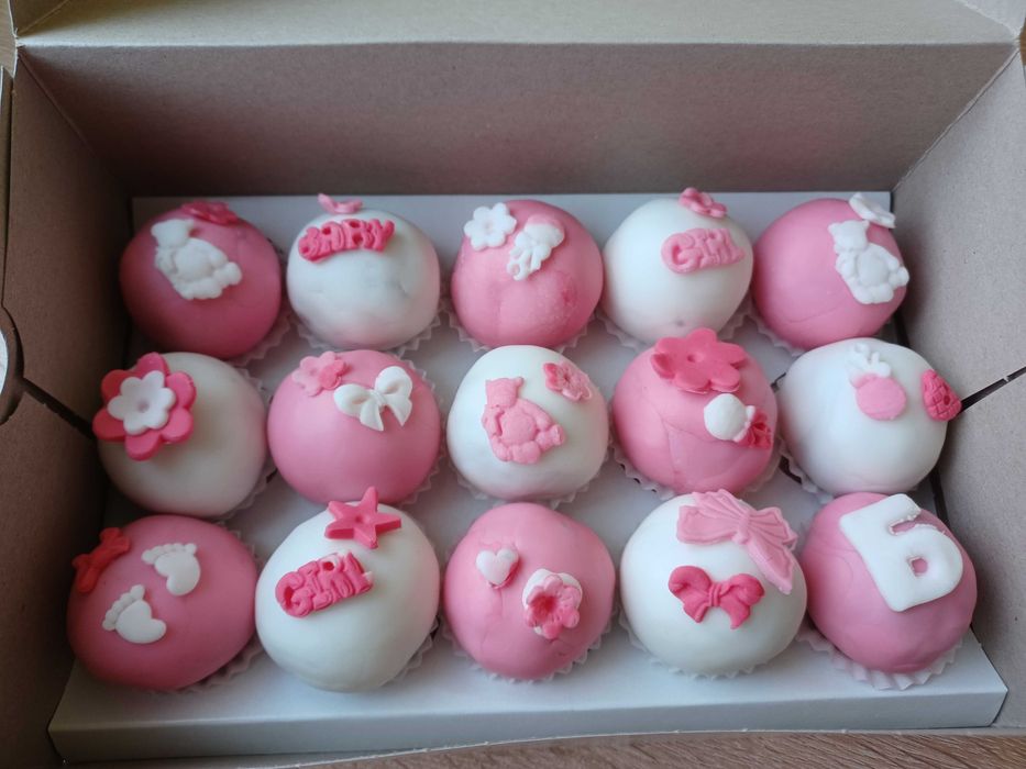 Кейкпопс и попсикълс за вашия сладък бар