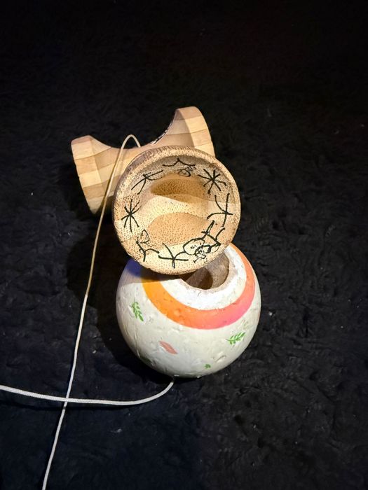 Kendama Lotus Sacred