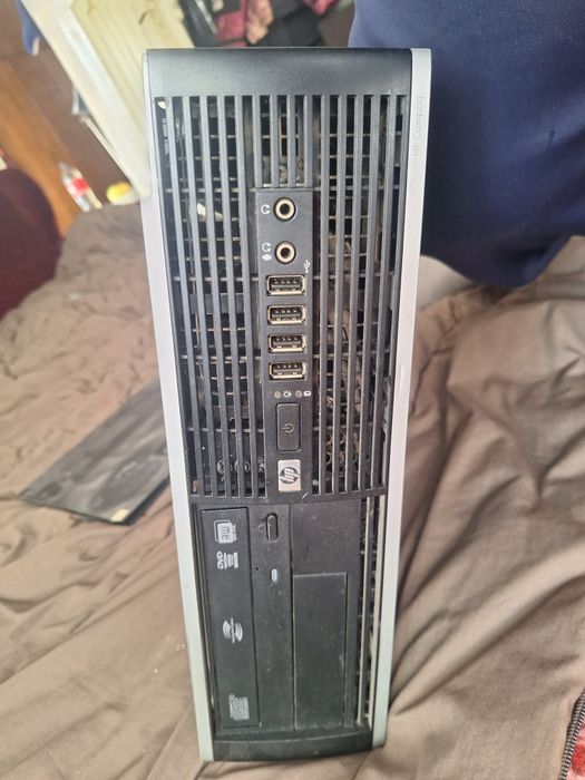 Продавам компютър без хард диск