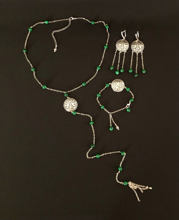 Куннилингус, анилингус және алтын жаңбырлары бар онлайн порно қараңыз.