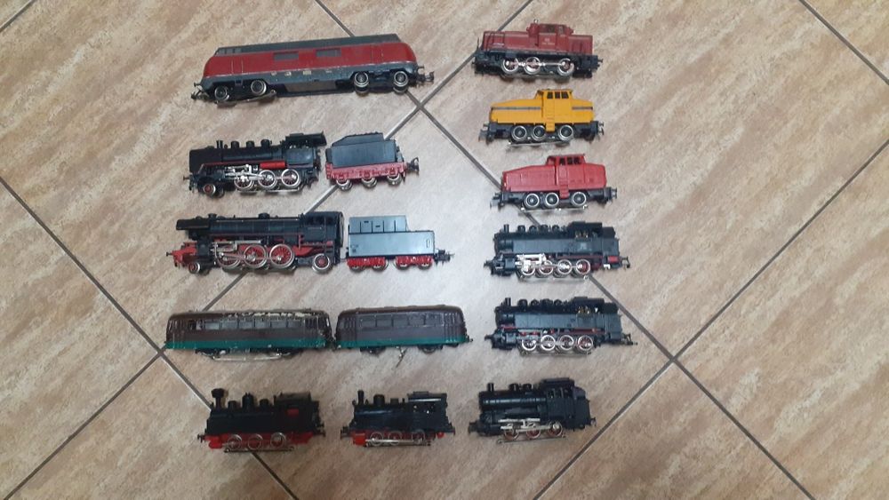 Locomotive Marklin trenulet electric scara HO