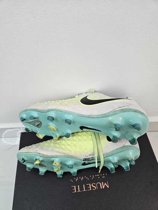 Ghete fotbal profi Nike sintetic iarbă