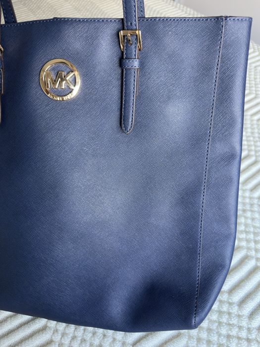 Дамска чанта на Michael Kors