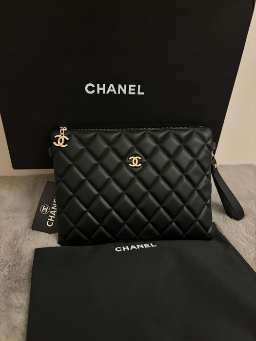 Geantă/Poșetă/Plic Chanel Classic Zipped Pouch 35x20x3