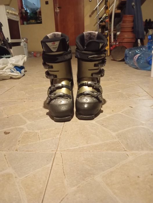 Ски и ски обувки 105 лв