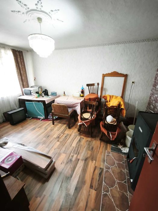 Продавам етаж от къща в общ. Перник с. Кладница