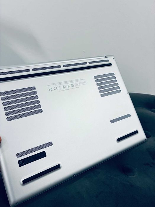 Razer Blade 14 2023 Mercury AMD Ryzen 9 7940HS/RTX 4070/SSD 1TB/240Hz