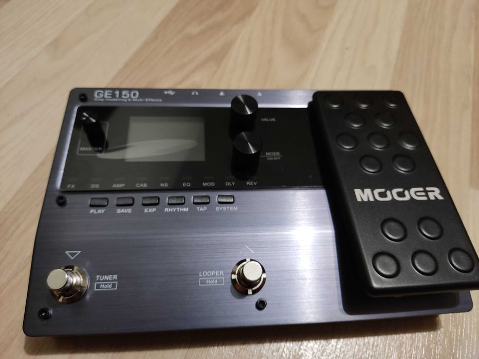 Moer GE - 150 гитарный процессор