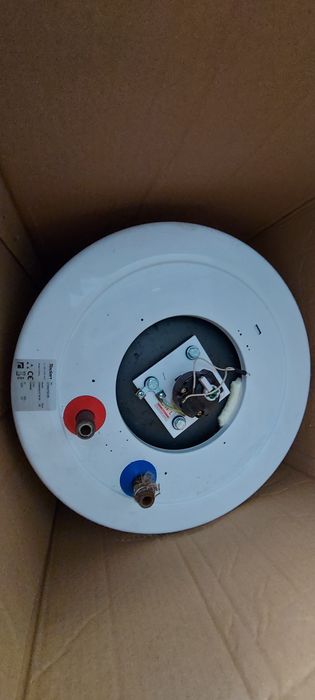 Бойлер с обем 80л.