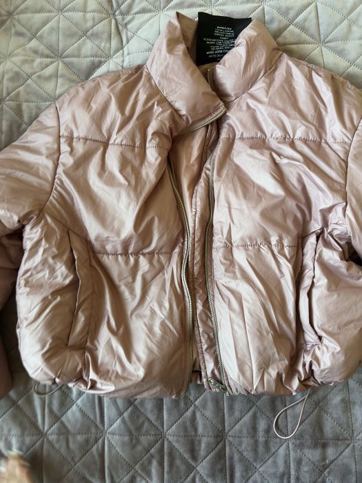 Розово късо яке