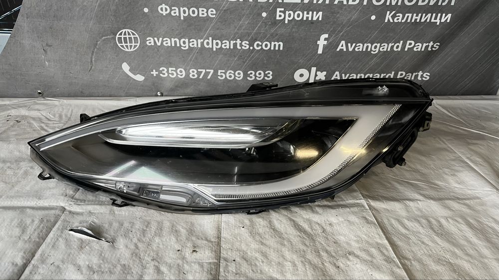 2 броя ляв и 2 броя десен фар Tesla X 2015-