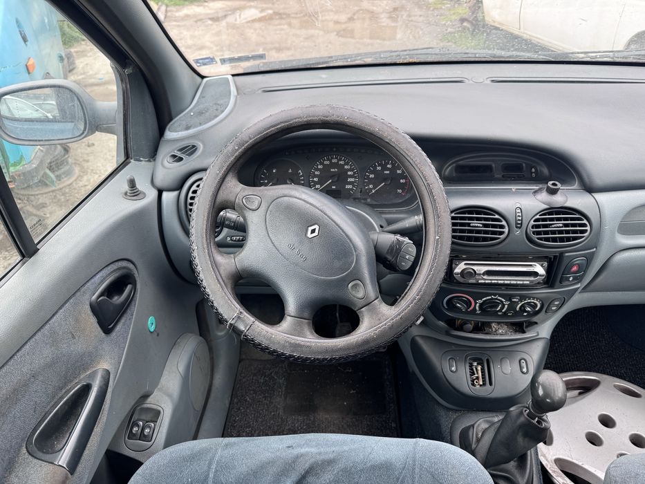 Рено Меган Сценик 1.6и 90кс 1997г На Части