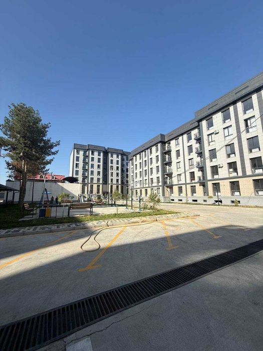 продаётся квартира 2хкомн Аэропорт Фаравон сити этаж: 2 Этажность: 5