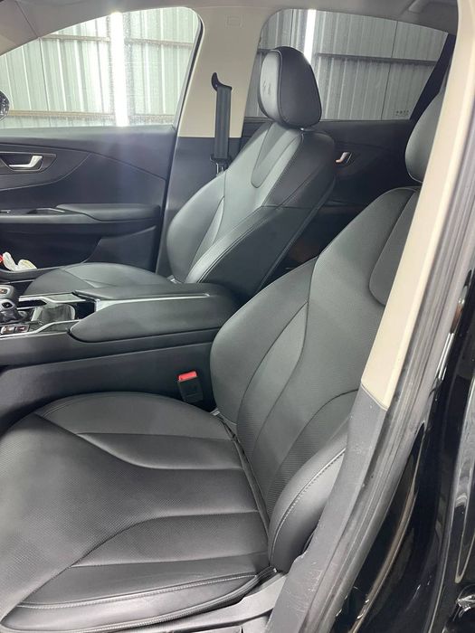 Hongqi eqm5 2024