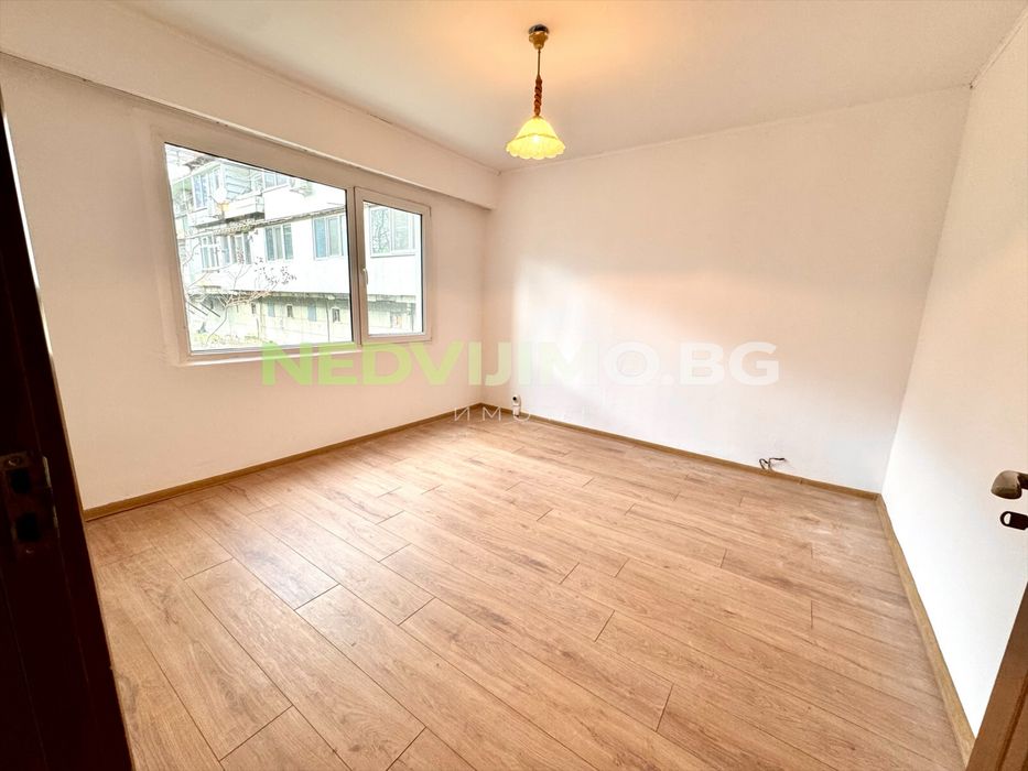 Продава се Двустаен апартамент в Варна, Възраждане 1 - 62 кв.м за 987 €/кв.м - Снимка #1